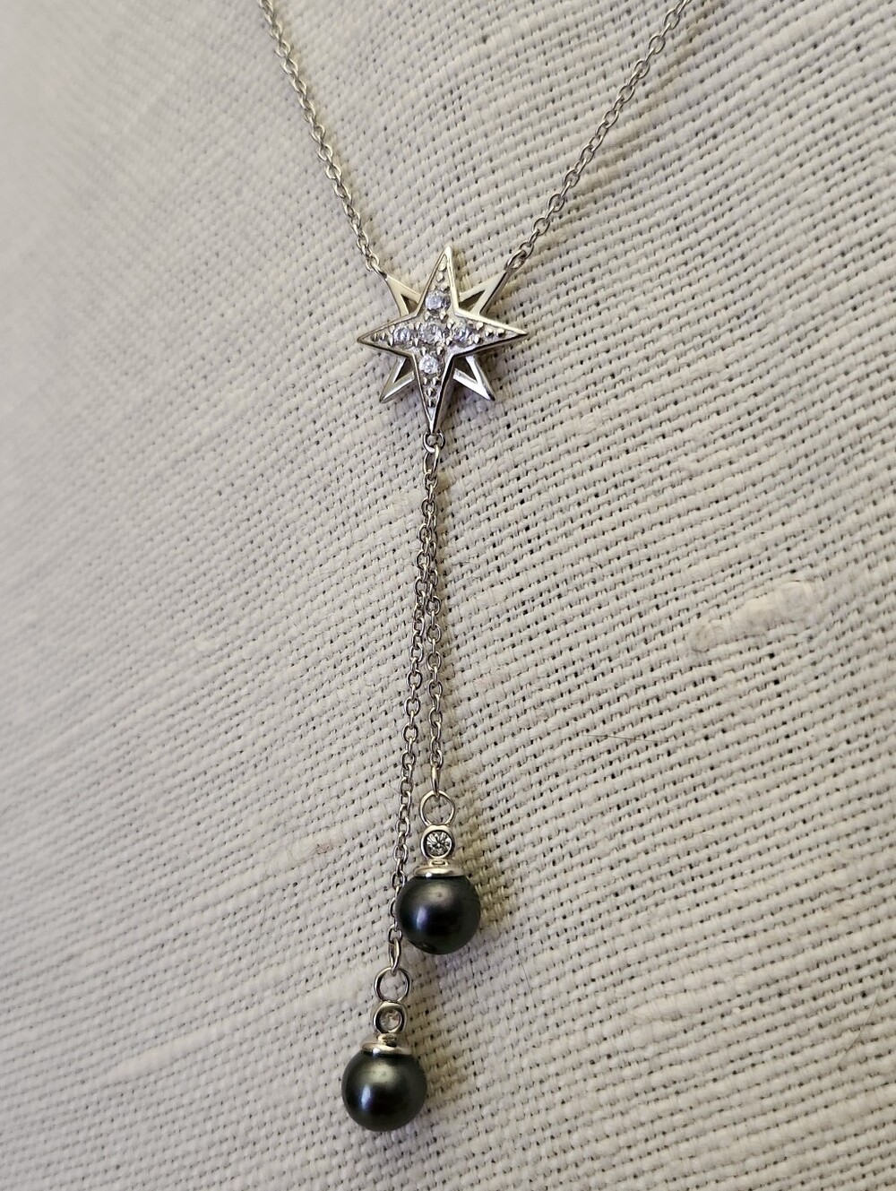 Vantel Pearls Sterling Silver Star Lariat Necklace with Black Pearl Drops